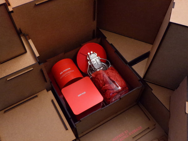 CUSTOMIZE YOUR BOX
